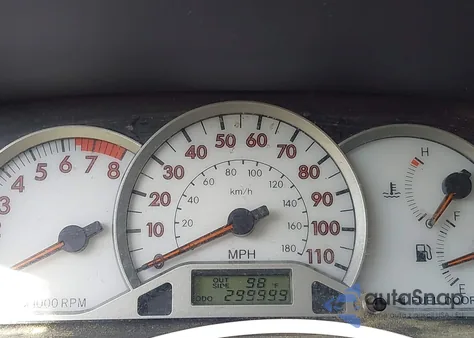 2005 Toyota Corolla S z USA, uszkodzony, nr VIN 1NXBR32E75Z401503